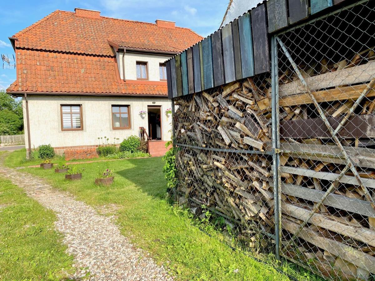 Dom Nad Krutynia Lejlighed Ukta Eksteriør billede